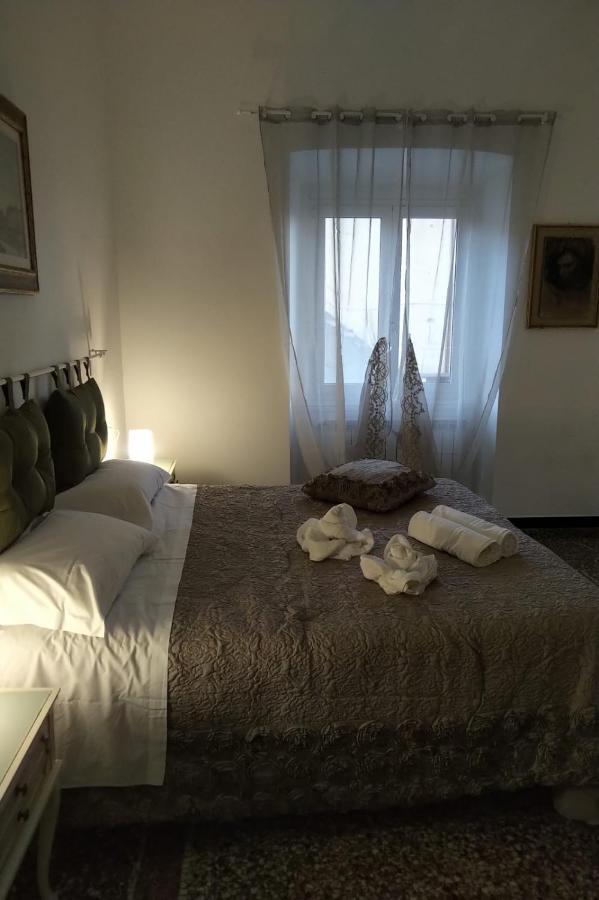Wow Home 2 - 175 Mq - Posteggio Privato - Davanti Porto Traghetti - Fino A 10 Posti Letto - Balcone Genova Eksteriør billede